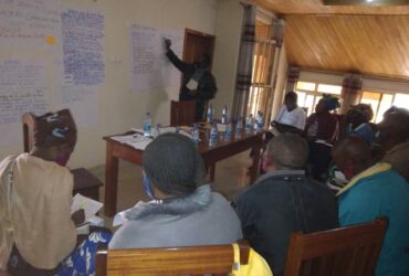 FORMATION DES AFFICHES MURALES AUX LIEUX PUBLIC PAR LES MONITEURS